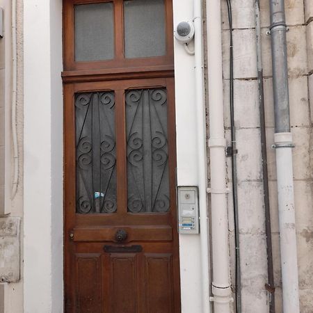 Le Nid D'Hirondelles - Appartement De Caractere Hypercentre Au Calme Bourges Esterno foto